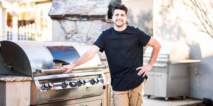 Ryan Maltbie A Créé BBQGrills.com Qui Génère 500 000$/Mois En E-Commerce D'Équipements Outdoor Kitchen