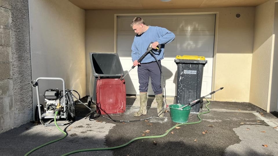 Nettoyage de Poubelles : Le Business Rentable Que Personne Ne Veut Faire